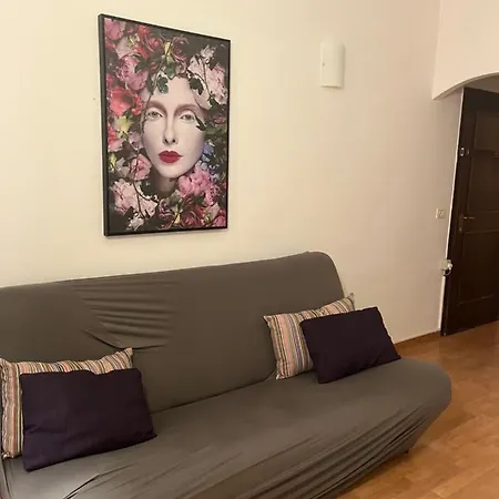 Nikolina Apartment